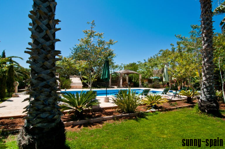 Exklusiver Rückzugsort mit Pool und mediterranem Charme - Bild# 9